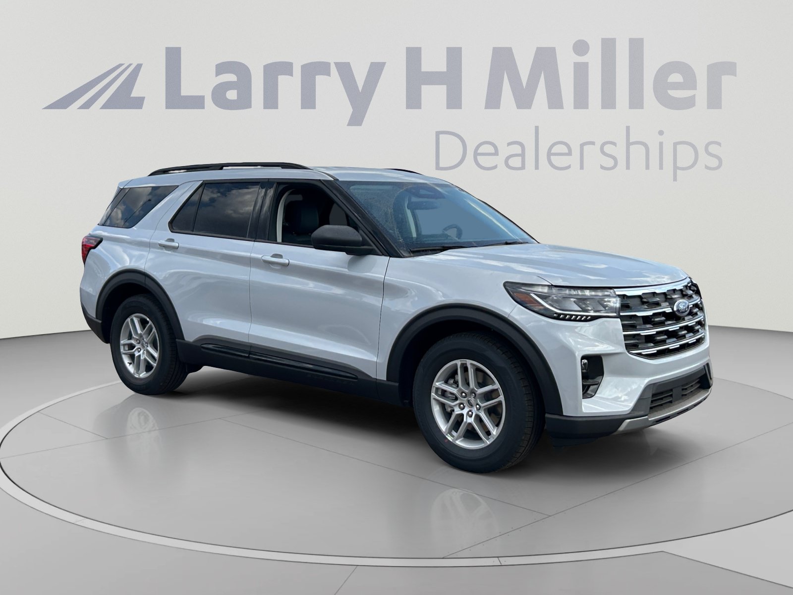 New 2026 Ford Explorer Active w/ Active Comfort Package RWD image 7