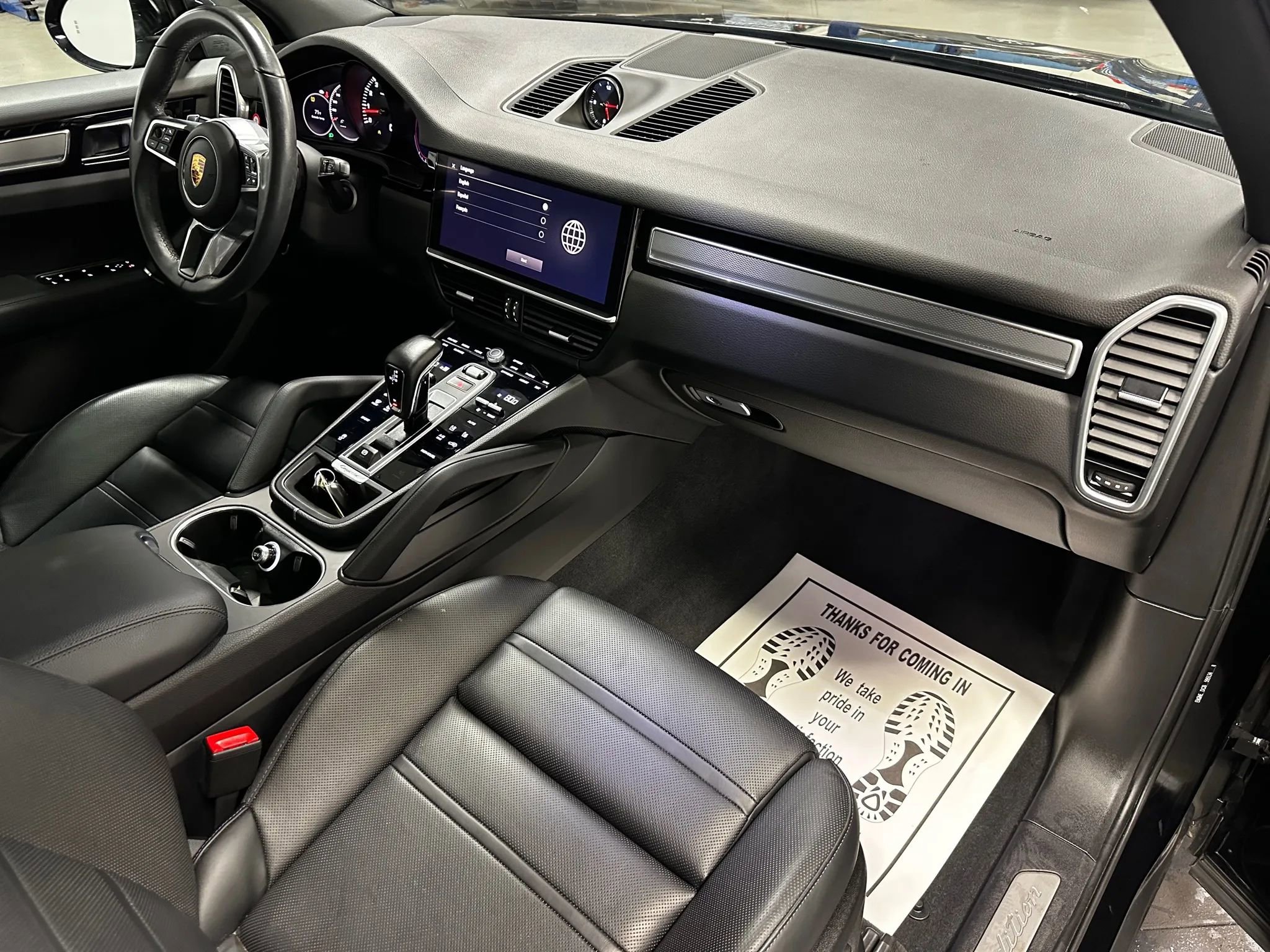 Used 2023 Porsche Cayenne image 23