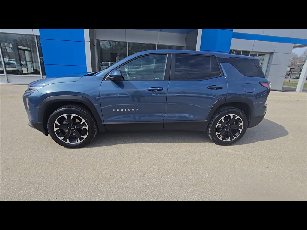 Used 2026 Chevrolet Equinox LT w/ Convenience Package II image 5