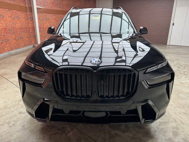 Used 2026 BMW X7 xDrive40i AWD/4WD image 11