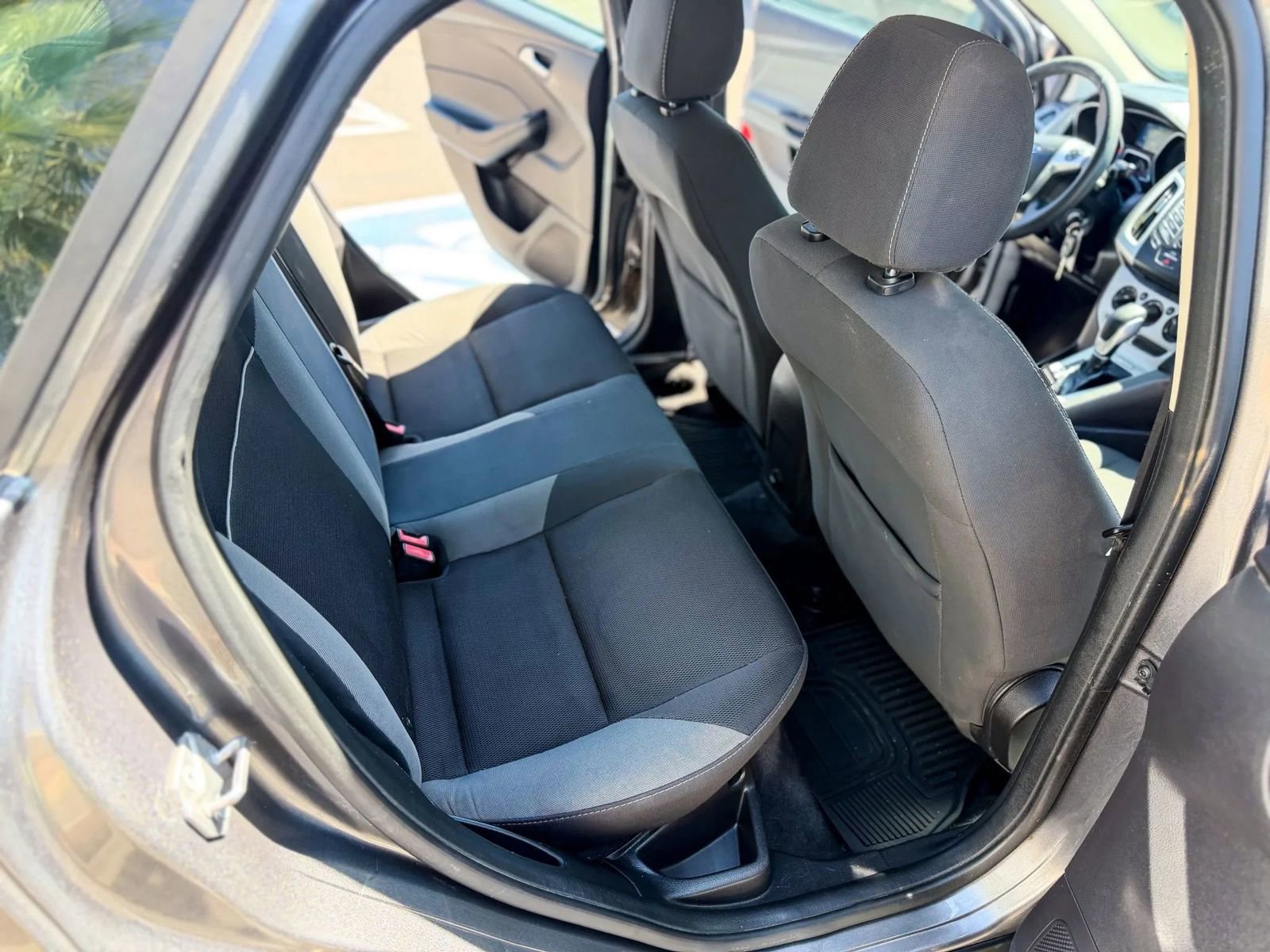 Used 2014 Ford Focus SE image 9