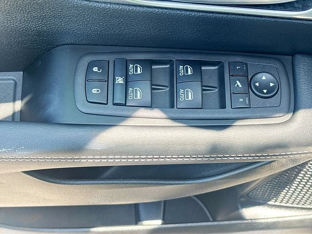 Used 2024 Chrysler Pacifica Limited w/ Uconnect Theater Family Group AWD/4WD image 19