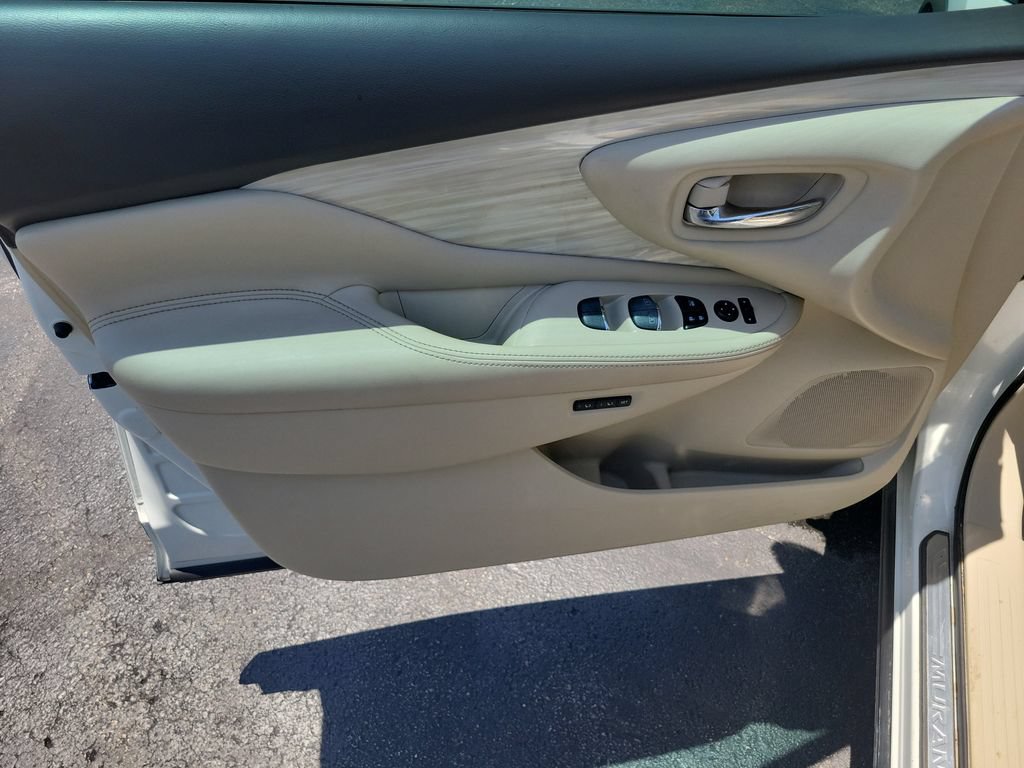 Used 2017 Nissan Murano Platinum w/ Platinum Technology Package FWD image 27