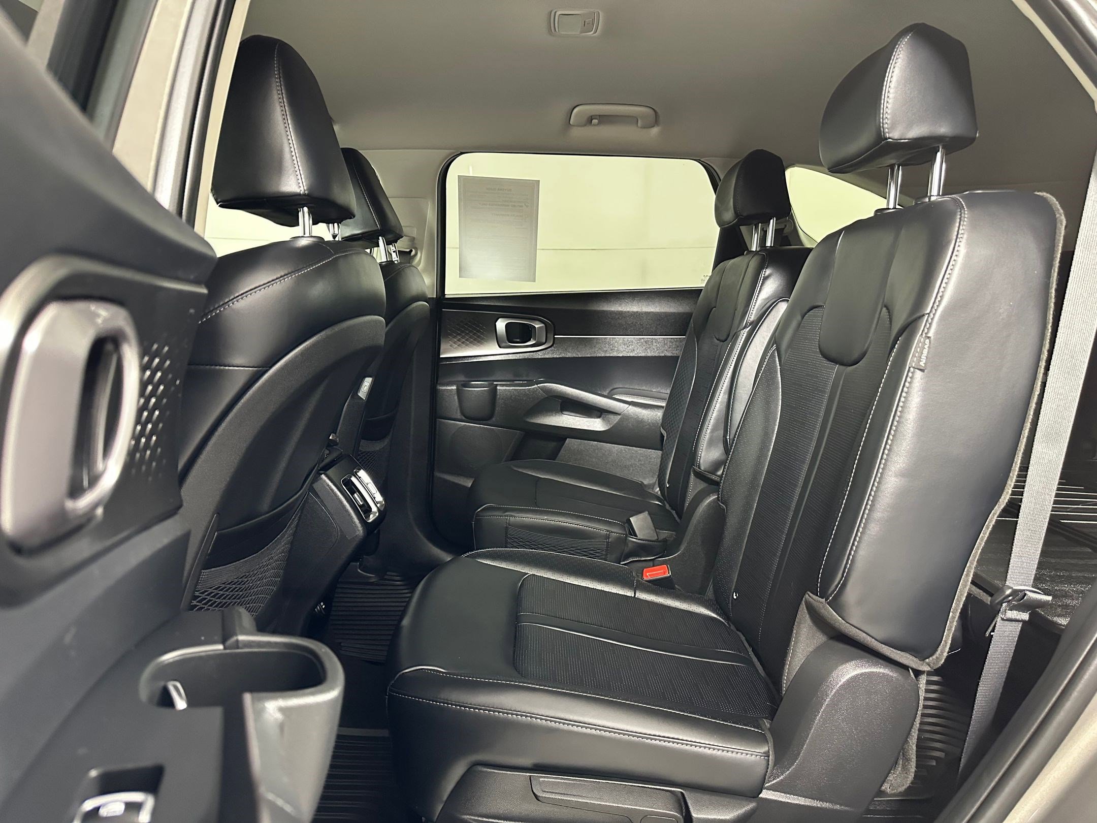 Used 2025 Kia Sorento EX image 12