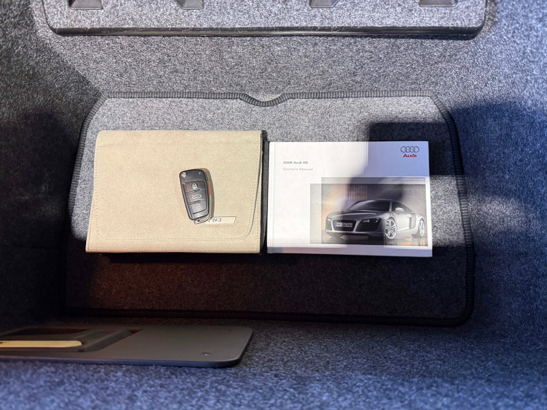 Used 2008 Audi R8 V8 image 38