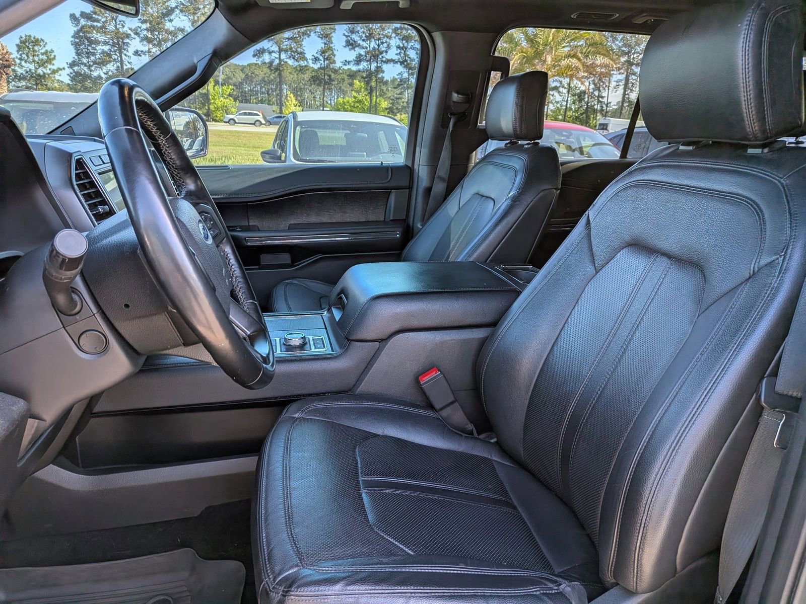 Used 2018 Ford Expedition Limited w/ Equipment Group 302A image 9