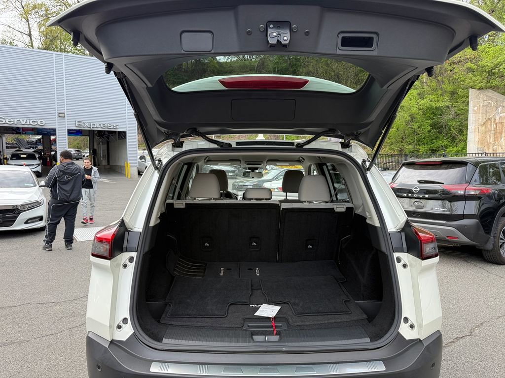 Used 2021 Nissan Rogue SV AWD/4WD image 31