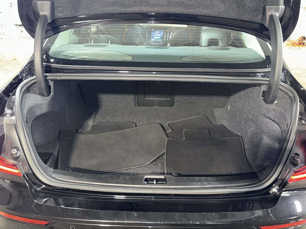 Used 2025 Volvo S60 B5 Plus AWD/4WD image 17