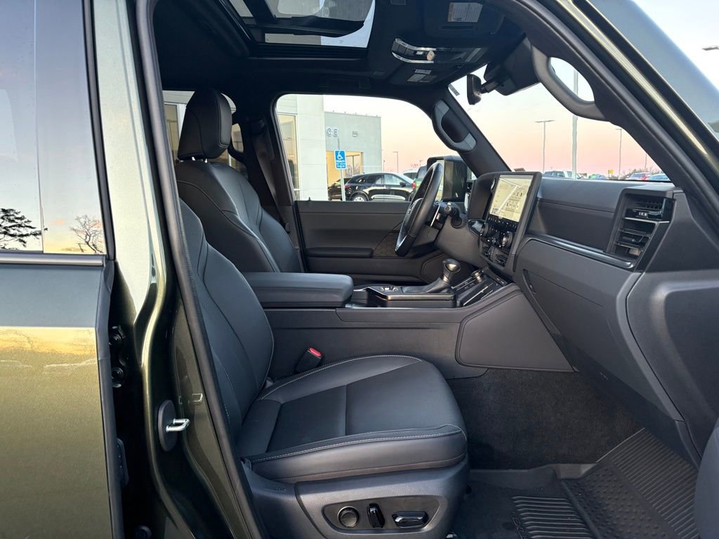 Used 2024 Lexus GX 550 image 24