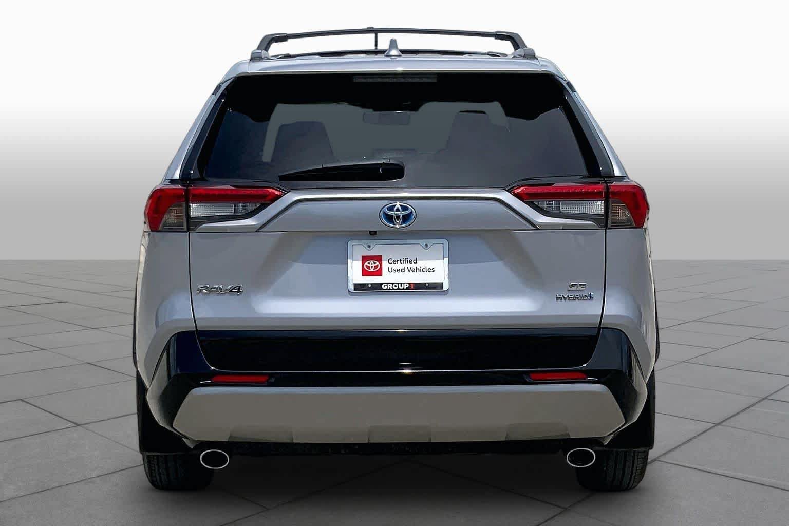Used 2023 Toyota RAV4 SE w/ Convenience Package AWD/4WD image 5