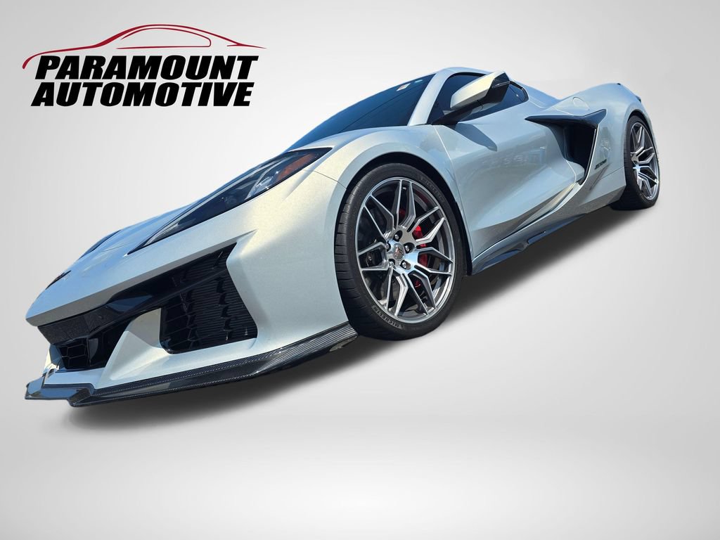 Used 2024 Chevrolet Corvette Z06 RWD image 3