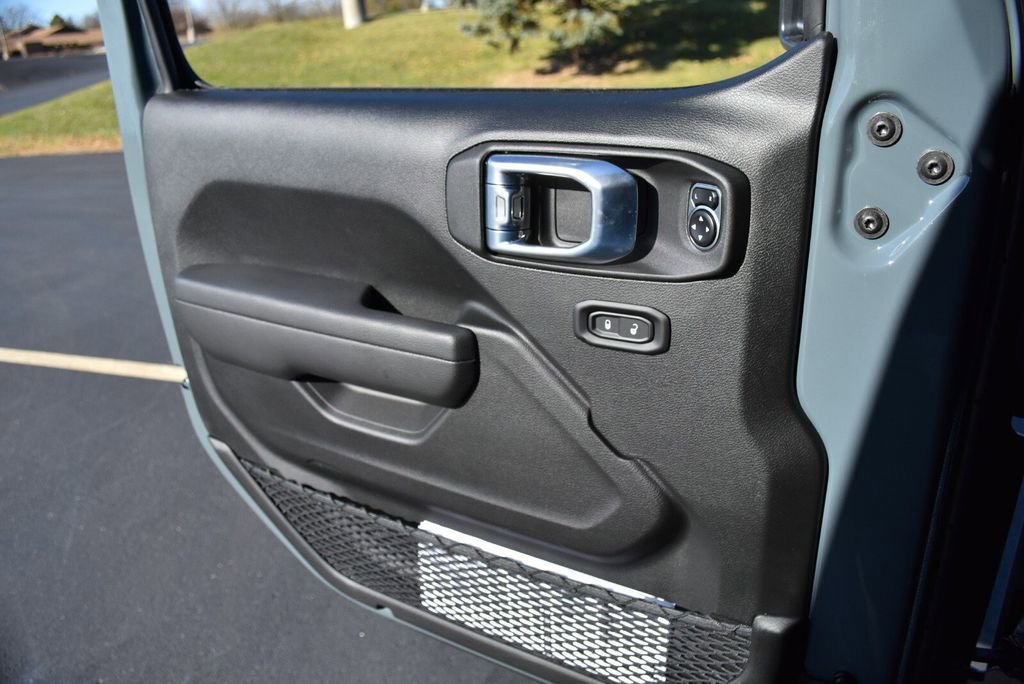 New 2026 Jeep Gladiator Sport AWD/4WD image 29
