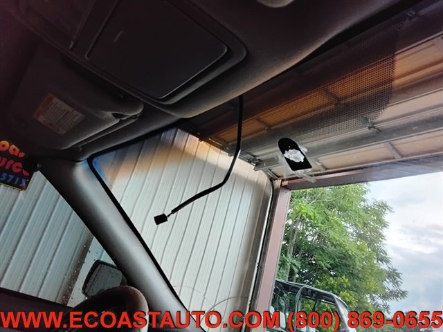 Used 2000 Toyota Avalon XLS FWD image 17