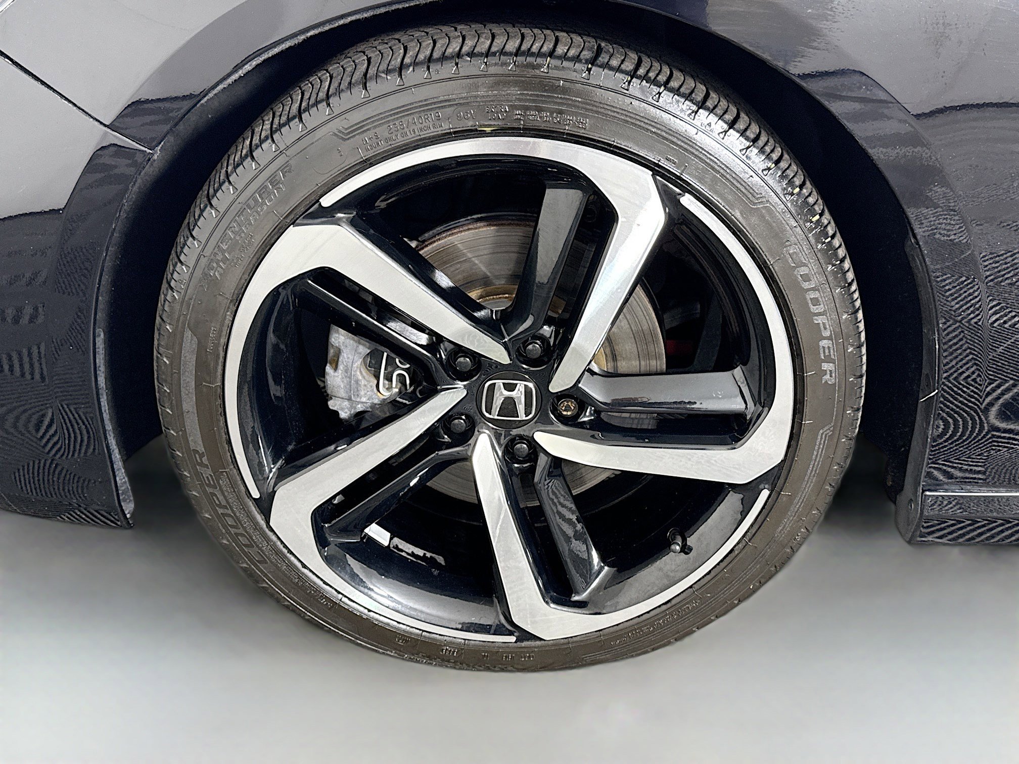 Used 2018 Honda Accord Sport image 38