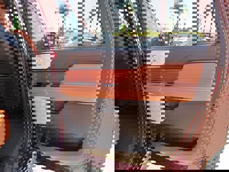 Used 2018 Lincoln Navigator L Reserve w/ Technology Package AWD/4WD image 35