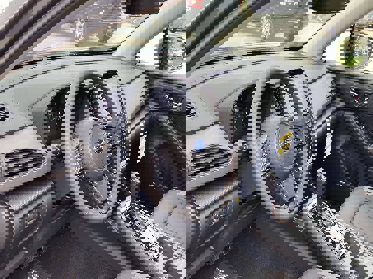 Used 2025 Subaru Crosstrek 2.5i Limited w/ Crosstrek Mirror Package image 2