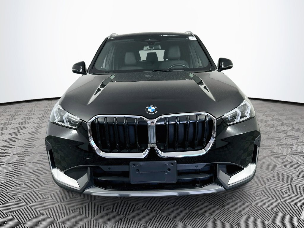 Used 2023 BMW X1 xDrive28i AWD/4WD image 3