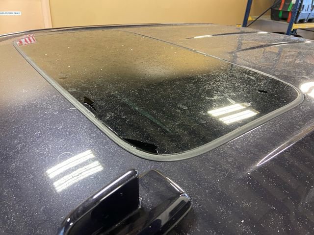 New 2026 GMC Sierra 1500 SLT w/ SLT Convenience Package image 18