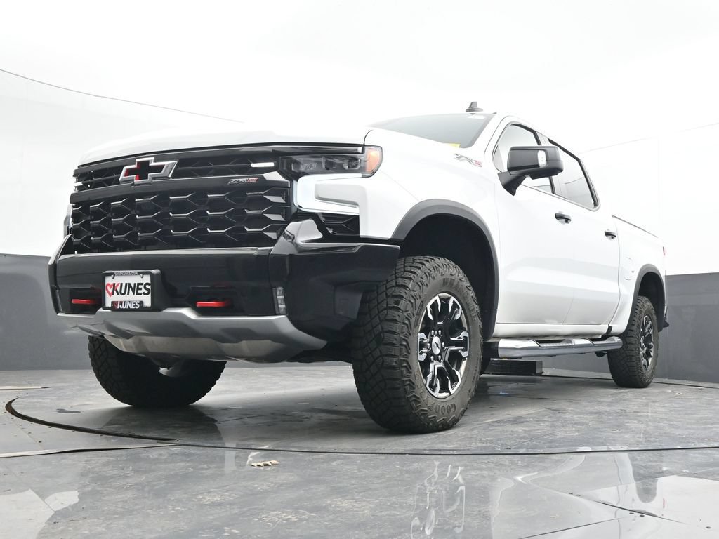 Used 2024 Chevrolet Silverado 1500 ZR2 w/ Technology Package AWD/4WD image 25