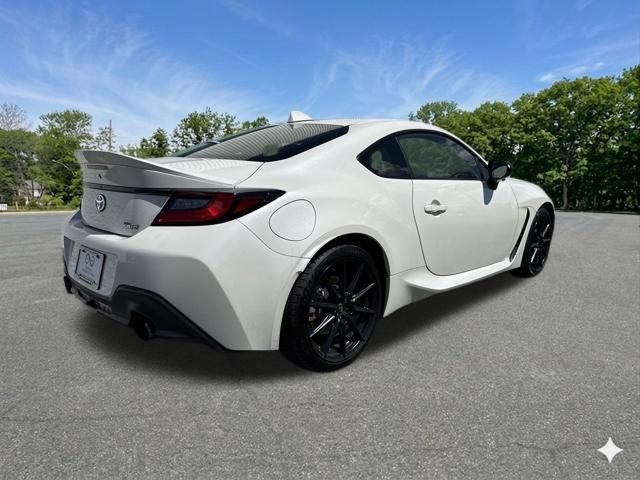 Used 2022 Toyota GR86 Premium w/ ALL Weather Mat Package (TMS) RWD image 7