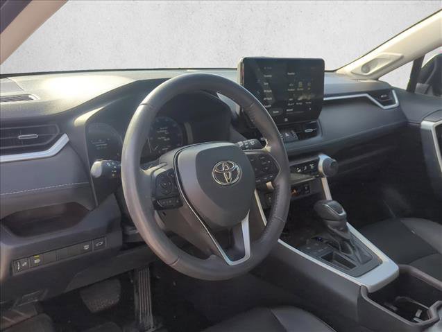 Used 2023 Toyota RAV4 Limited image 12