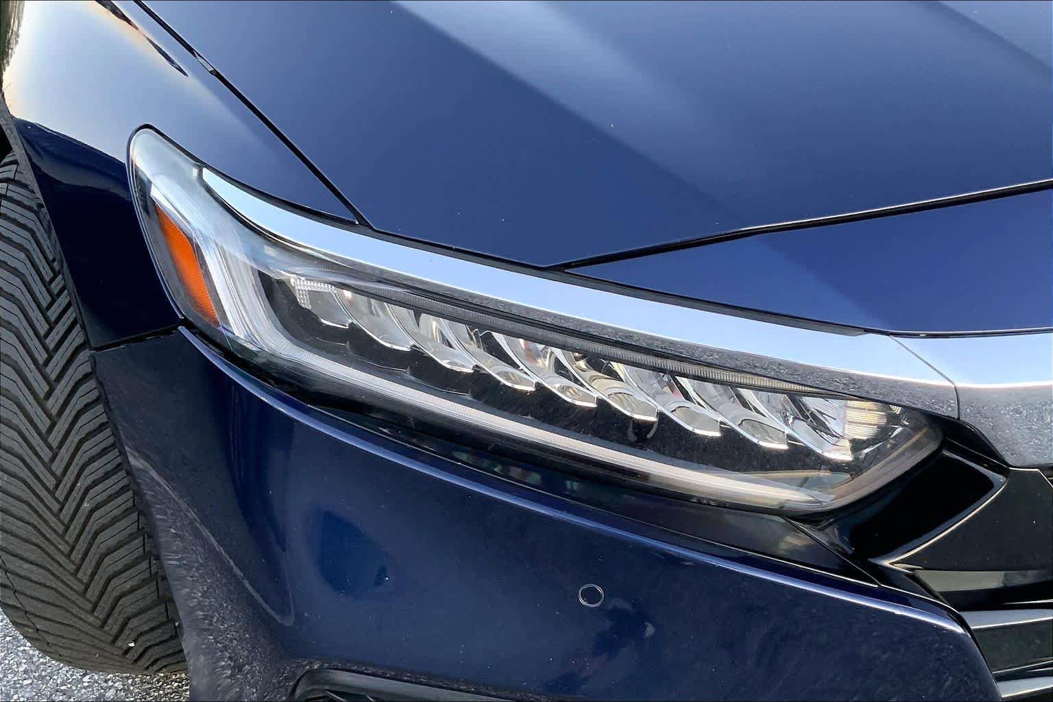 Used 2018 Honda Accord Touring image 26