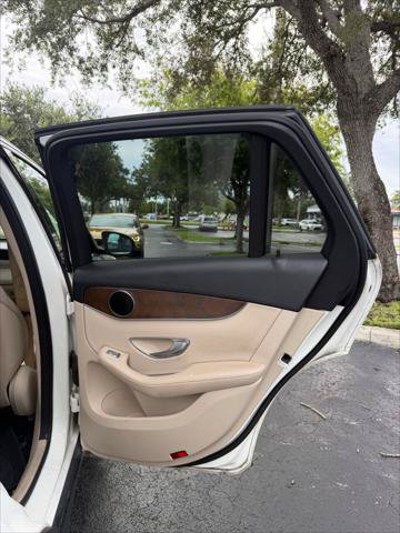 Used 2019 Mercedes-Benz GLC 300 image 18