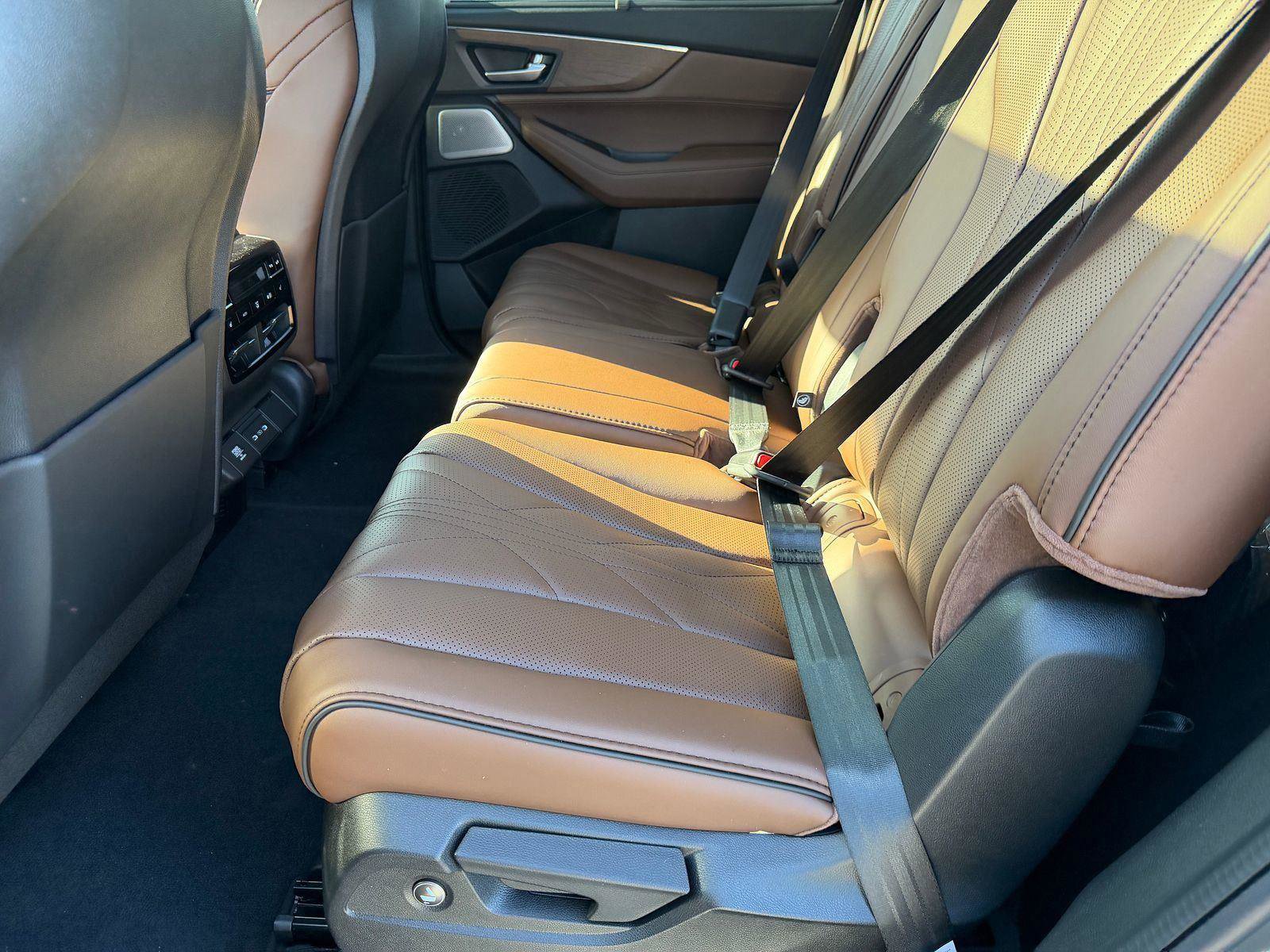 New 2026 Acura MDX SH-AWD w/ Advance Package image 3