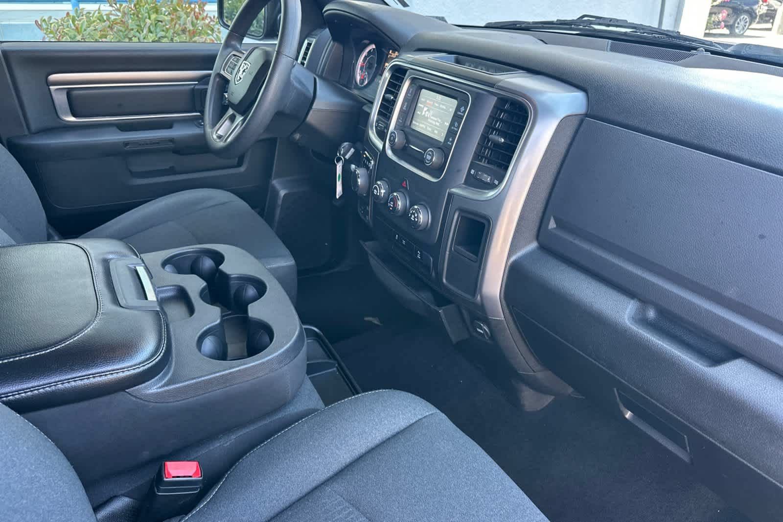 Used 2024 RAM 1500 Warlock AWD/4WD image 16