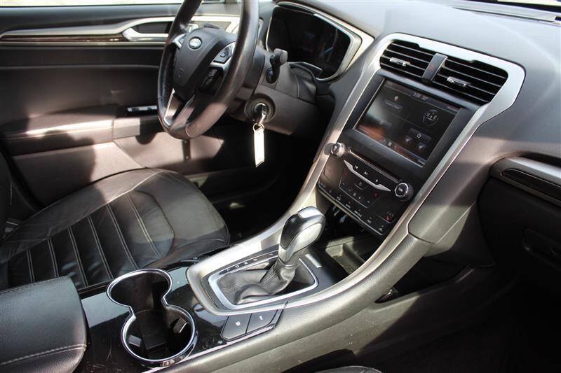 Used 2014 Ford Fusion Energi SE FWD image 23