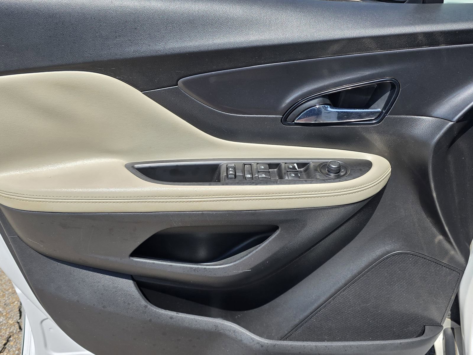 Used 2020 Buick Encore Preferred image 19