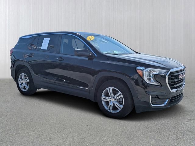 Used 2024 GMC Terrain SLE image 1