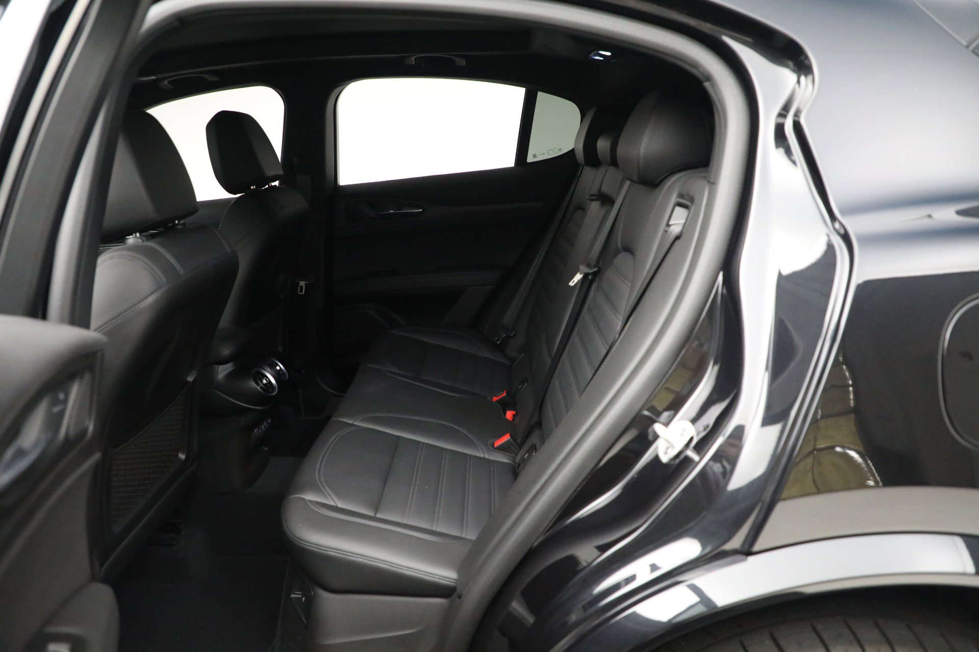 New 2024 Alfa Romeo Stelvio Quadrifoglio w/ Active Assist Plus Package AWD/4WD image 36