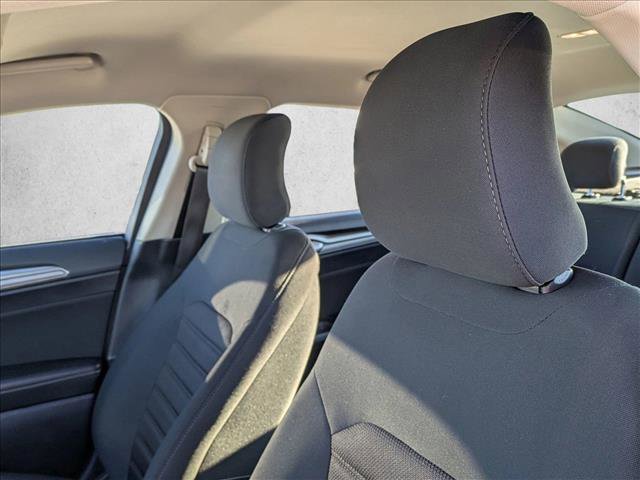 Used 2019 Ford Fusion SE image 14