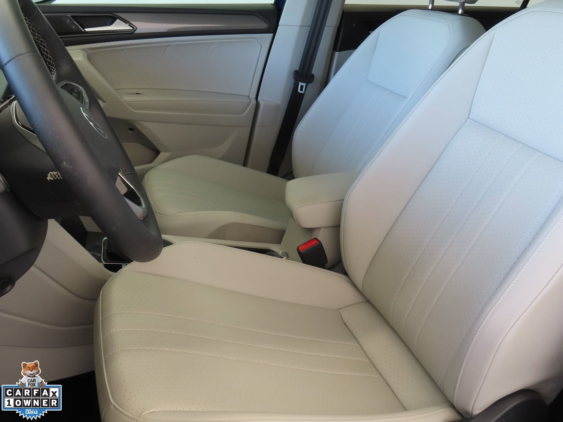 Certified 2024 Volkswagen Tiguan SE FWD image 10