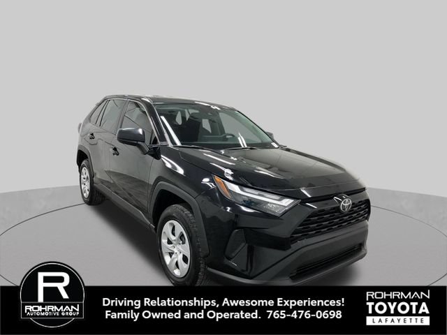 Used 2024 Toyota RAV4 LE AWD/4WD image 9