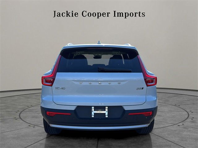 Used 2023 Volvo XC40 B5 Ultimate w/ Protection Package Premier image 4