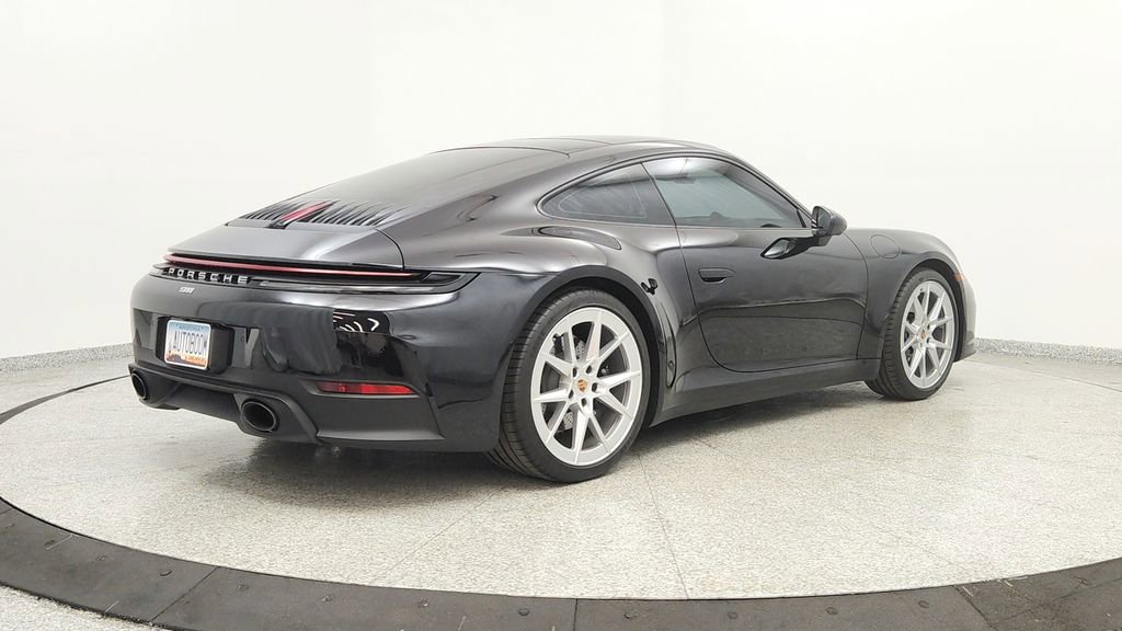 Used 2025 Porsche 911 Carrera RWD image 5