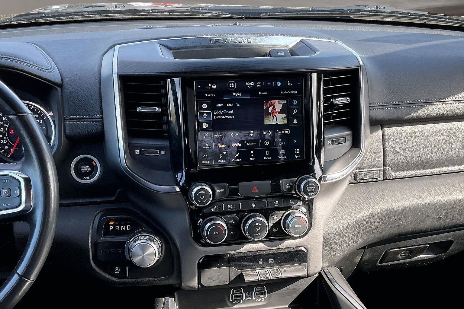 Used 2024 RAM 1500 Laramie image 10