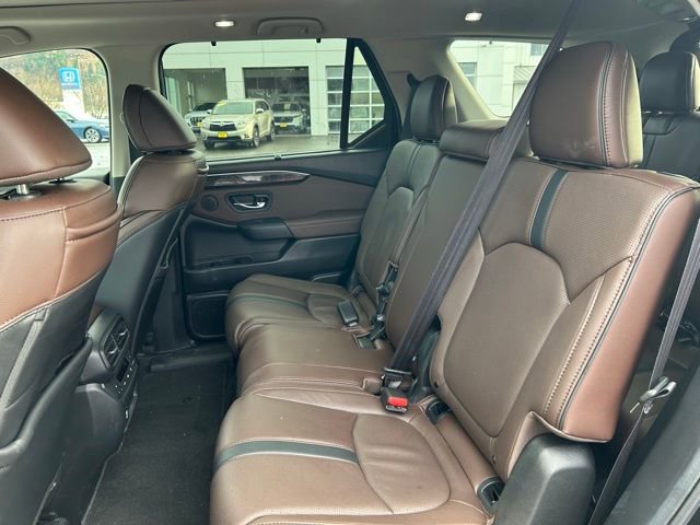 Used 2025 Honda Pilot Elite image 13