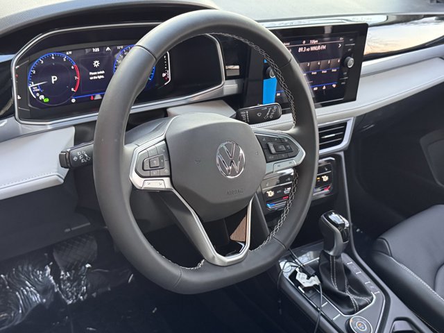 New 2025 Volkswagen Taos SEL image 21