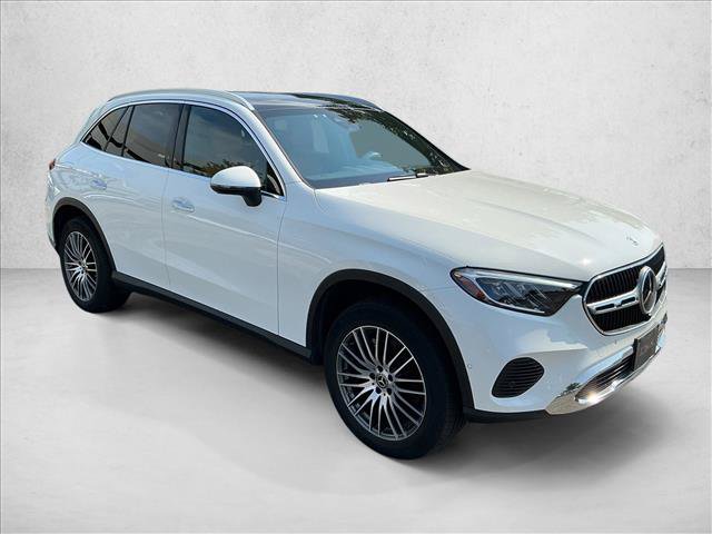 Used 2023 Mercedes-Benz GLC 300 4MATIC image 3