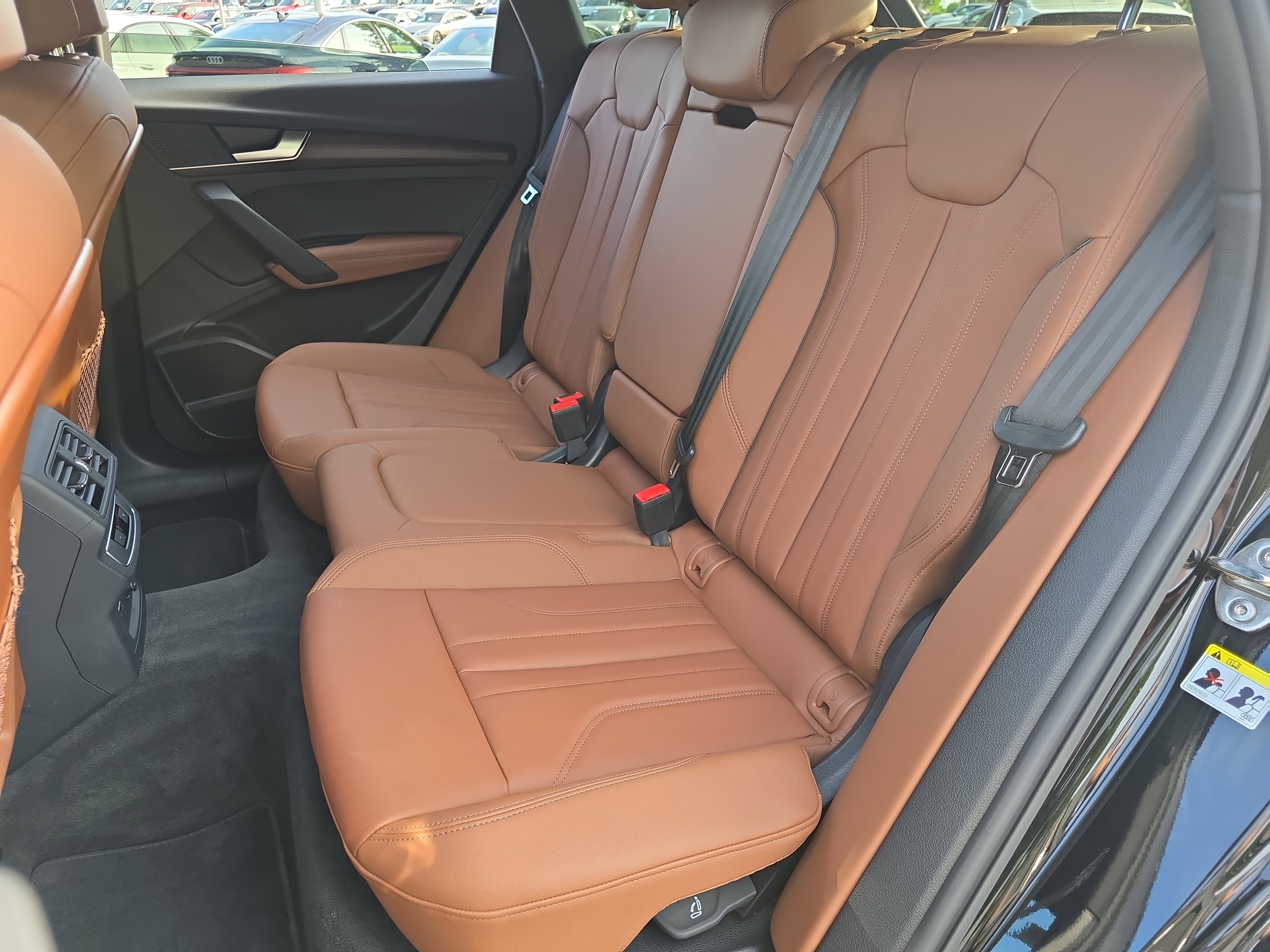 Used 2025 Audi Q5 e Premium Plus w/ Premium Plus Package image 14