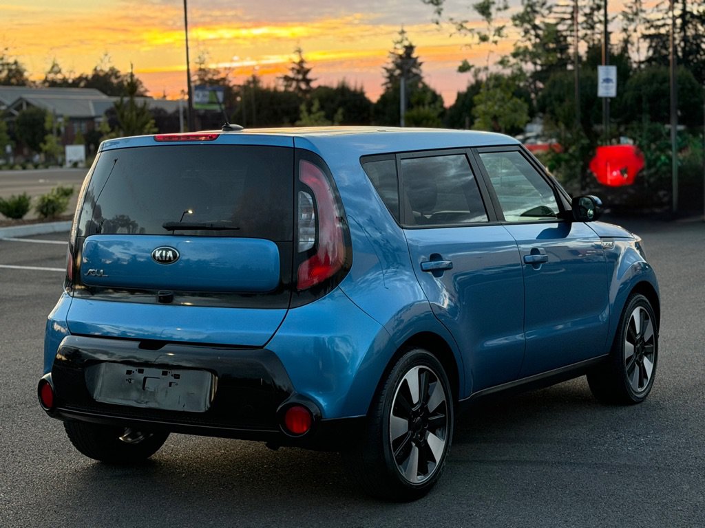 Used 2016 Kia Soul + w/ Designer's Package FWD image 5