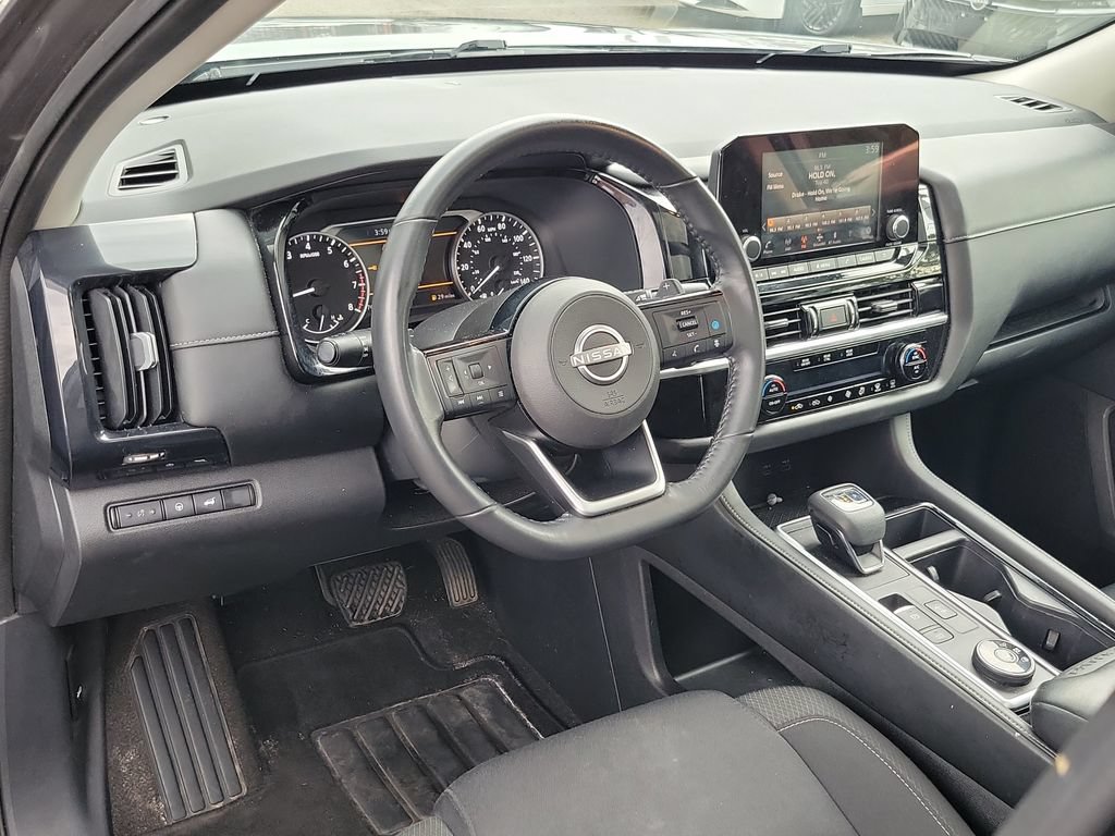 Used 2022 Nissan Pathfinder SV w/ SV Premium Package AWD/4WD image 19
