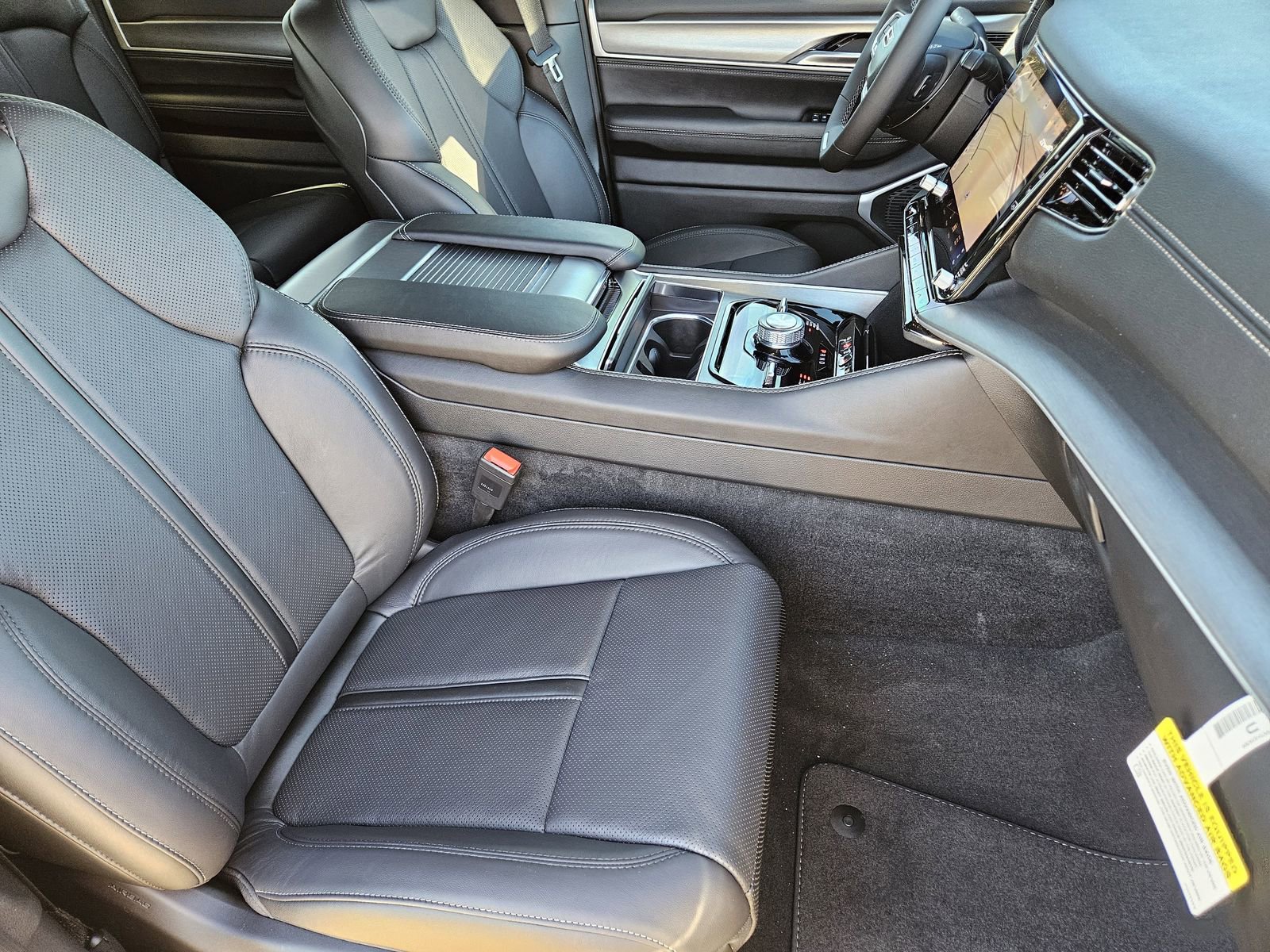 New 2025 Jeep Wagoneer Series II image 14