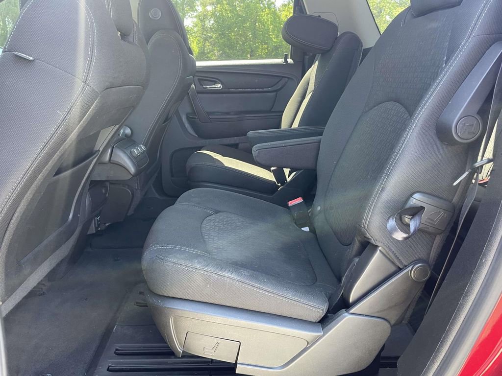 Used 2014 GMC Acadia SLE image 11