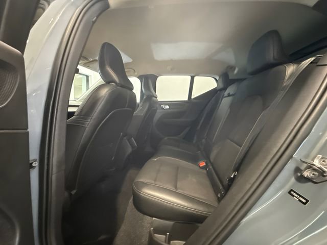 Used 2020 Volvo XC40 T5 Momentum AWD/4WD image 13
