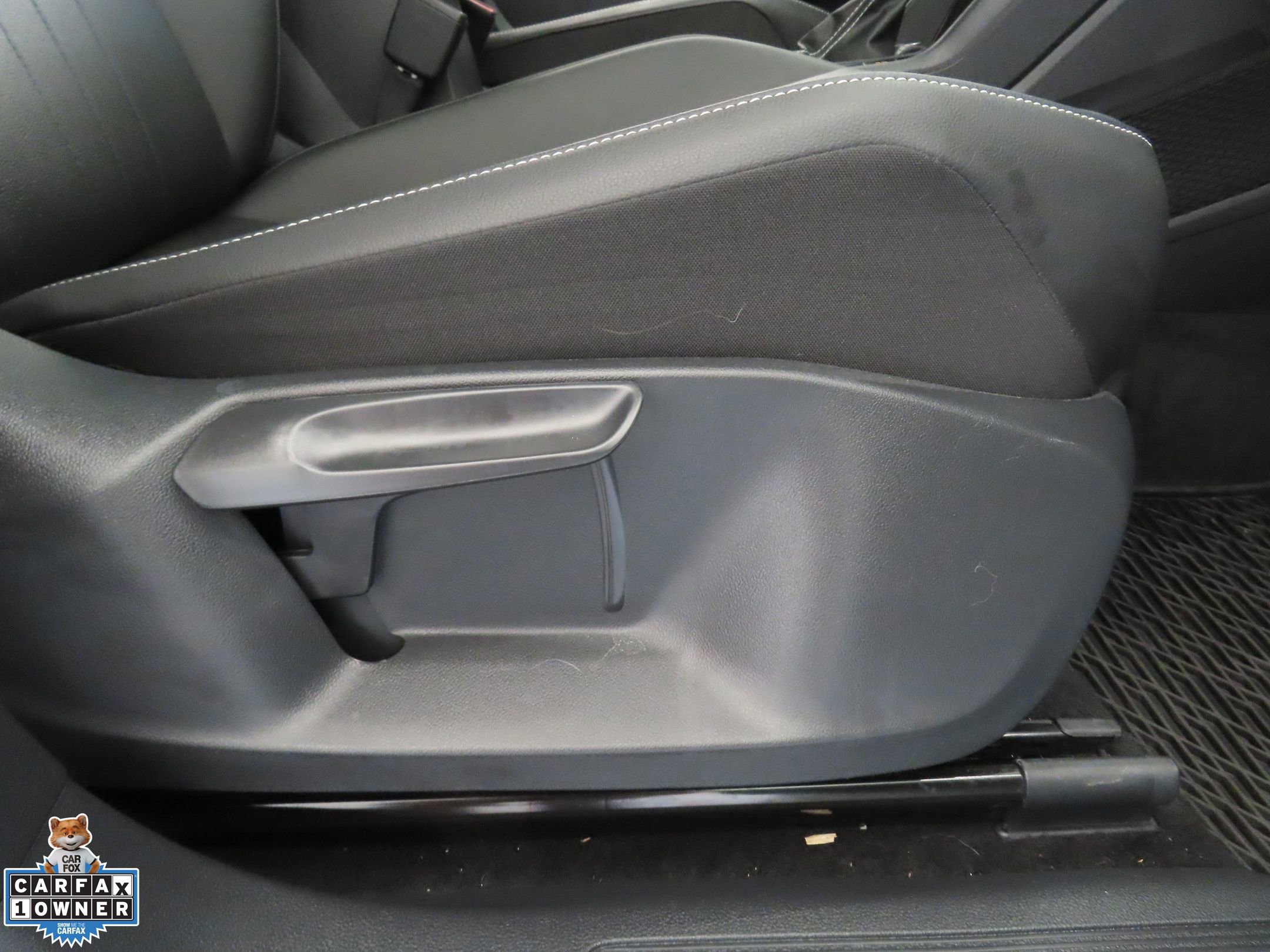 Certified 2023 Volkswagen Tiguan SE w/ Panoramic Sunroof Package FWD image 29