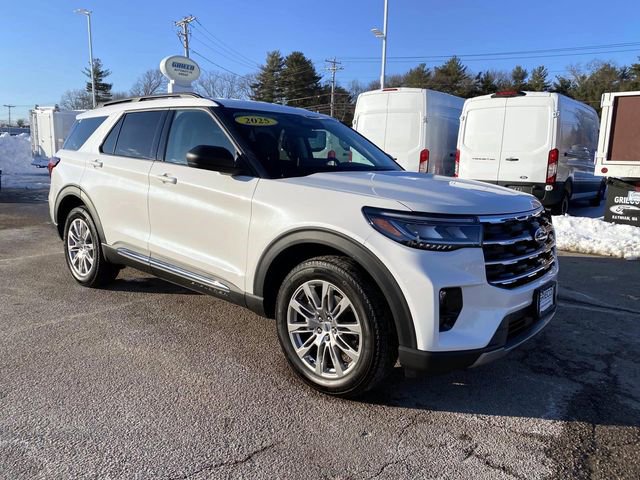 Used 2025 Ford Explorer Active w/ Active Comfort Package